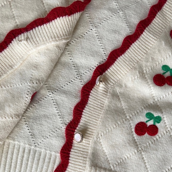 SOLD • cider cherry cardigan - Picture 6 of 15